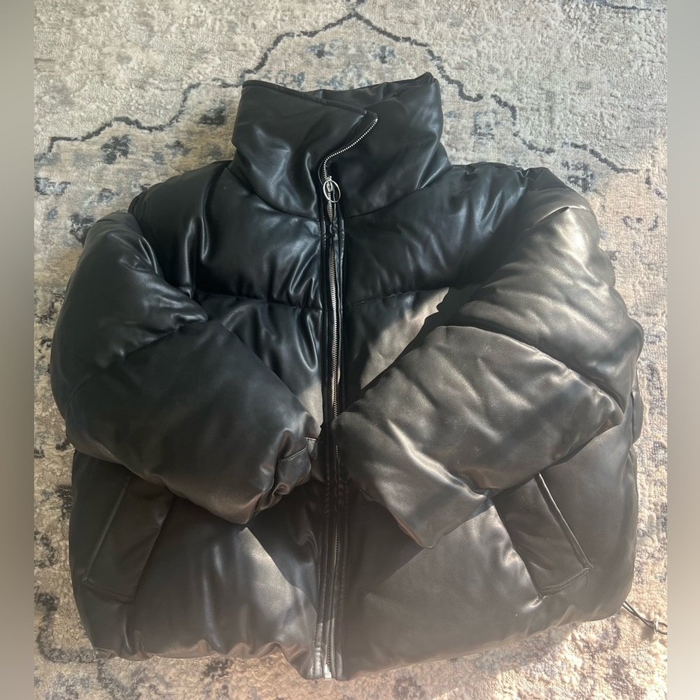 REBECCA MINKOFF BLACK PUFFER Size Medium